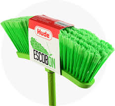 Presentación: * Escoba + Palo Enroscable. * Caja de 12 Escobas * Amarillo, Azul, Rojo, Anaranjado, Plata, Verde. Descripción: Para barrer más espacio en menos tiempo. Una escoba pensada para superficies grandes como salones, pasillos y recibidores principales. Tiene el ancho perfecto para un amplio arrastre logrando cubrir más área sin demoras. Dimensiones: Largo: 41 cm Ancho: 9 cm Altura: 14.2 cm Presentación: * Escoba + Palo Enroscable. * Caja de 12 Escobas * Amarillo, Azul, Rojo, Anaranjado, Plata, Verde. Descripción: Para barrer más espacio en menos tiempo. Una escoba pensada para superficies grandes como salones, pasillos y recibidores principales. Tiene el ancho perfecto para un amplio arrastre logrando cubrir más área sin demoras. Dimensiones: Largo: 41 cm Ancho: 9 cm Altura: 14.2 cm